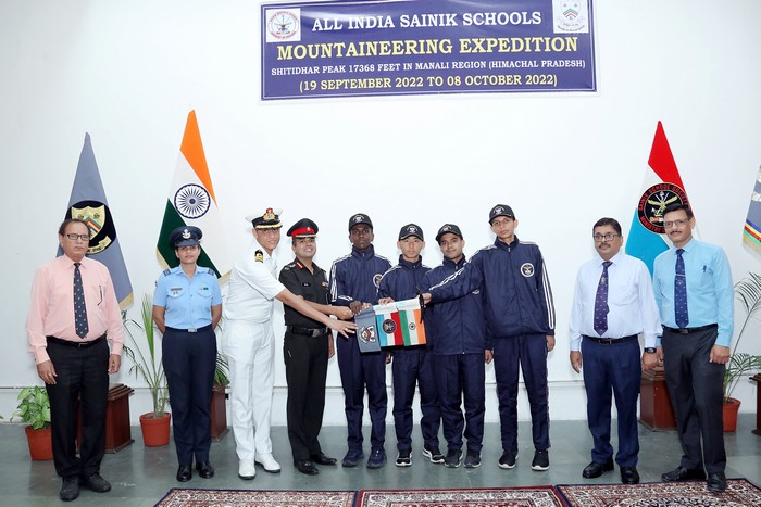 ALL INDIA SAINIK SCHOOLS, MOUNTAINEERING EXPEDITION TO SHITIDHAR PEAK (17348 FEET) IN MANALI REGION ON 21SEPT