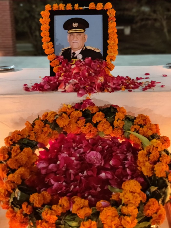 Tributes paid to CDS General Bipin Rawat